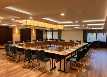 Meeting Room 1 - U Düzen